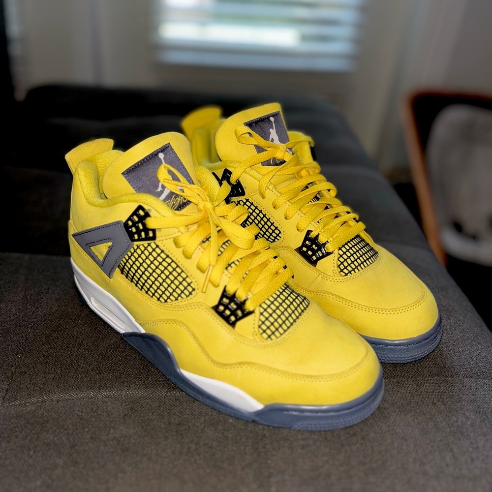 Air Jordan 4 Retro 'Lightning' 2021 size 11.5